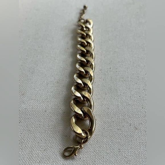 Vintage Gold Tone Chunky Chain Link Bracelet - Picture 3 of 3